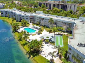 873 NE 195th St 309, North Miami Beach FL 33179