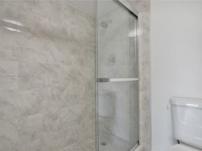 873 NE 195th St 309, North Miami Beach FL 33179