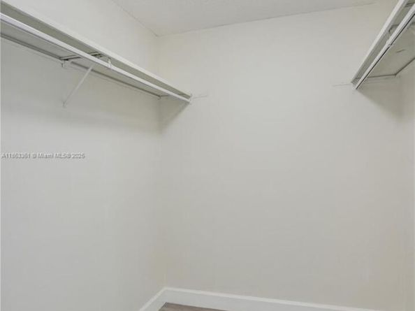 873 NE 195th St 309, North Miami Beach FL 33179