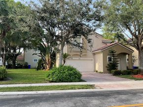 7557 NW 18th Dr, Pembroke Pines FL 33024