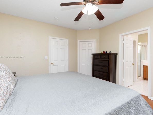 7557 NW 18th Dr, Pembroke Pines FL 33024