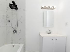 7557 NW 18th Dr, Pembroke Pines FL 33024