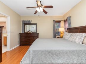 7557 NW 18th Dr, Pembroke Pines FL 33024