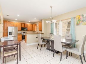 7557 NW 18th Dr, Pembroke Pines FL 33024