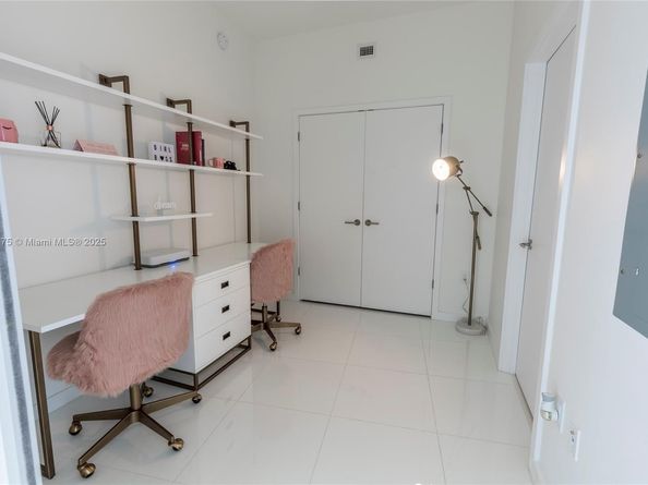 851 NE 1st Ave 4410, Miami FL 33132