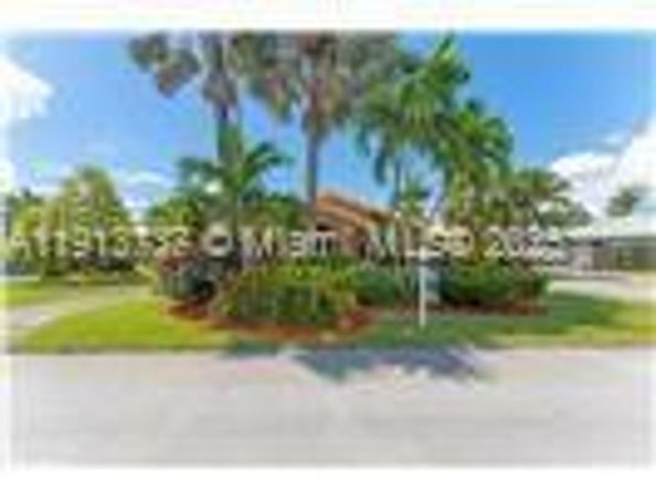 10220 SW 140th St, Miami FL 33176