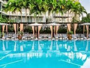 121 NE 34th St 1703, Miami FL 33137