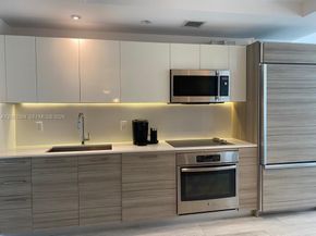 121 NE 34th St 1703, Miami FL 33137