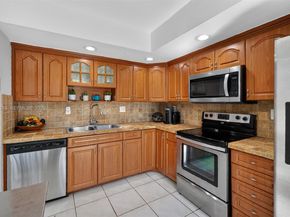 8540 SW 133rd Ave Rd 112, Miami FL 33183