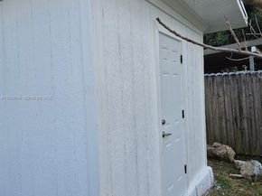 4320 SW 98th Ct, Miami FL 33165