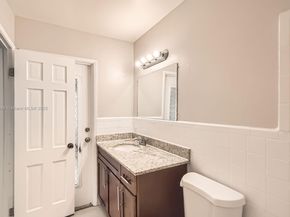 6221 NW 17th St, Sunrise FL 33313