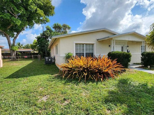 6221 NW 17th St, Sunrise FL 33313