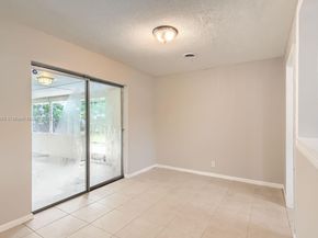 6221 NW 17th St, Sunrise FL 33313