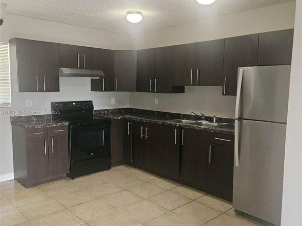 540 NW 7th Ter, Pompano Beach FL 33060