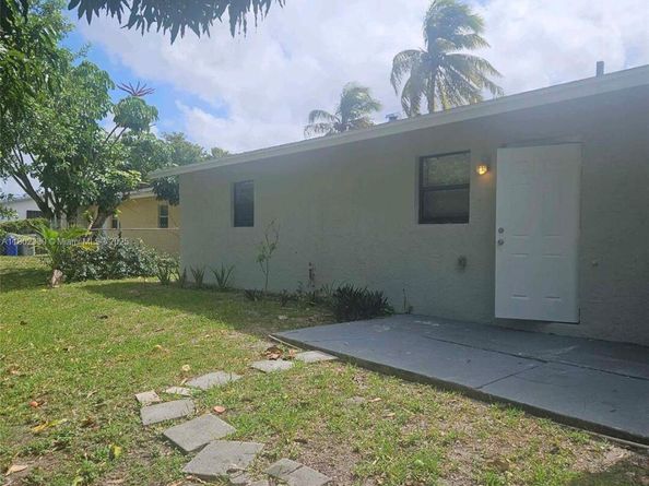 540 NW 7th Ter, Pompano Beach FL 33060