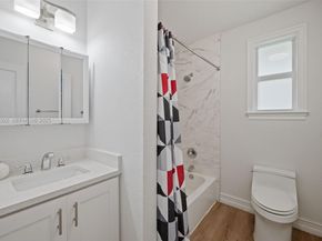 6894 3rd St, Jupiter FL 33458