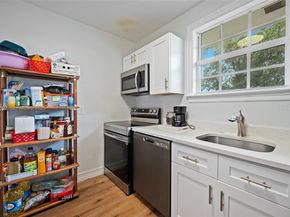 6894 3rd St, Jupiter FL 33458