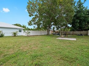 6894 3rd St, Jupiter FL 33458