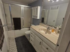 13499 Biscayne Blvd 809, North Miami FL 33181