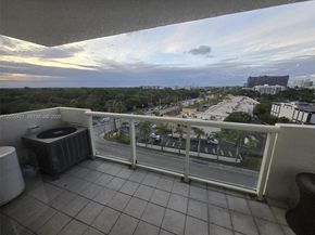 13499 Biscayne Blvd 809, North Miami FL 33181
