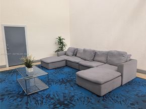 13499 Biscayne Blvd 809, North Miami FL 33181