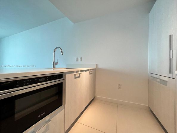 501 NE 31st St 2802, Miami FL 33137