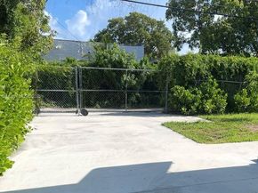 765 NW 46th St, Miami FL 33127
