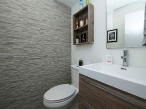 6840 SW 45th Ln 258, Miami FL 33155