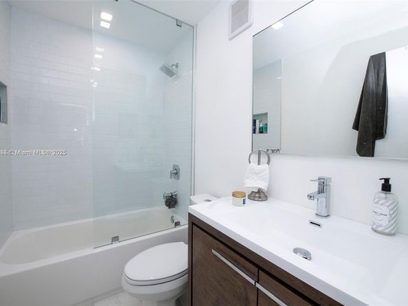 6840 SW 45th Ln 258, Miami FL 33155