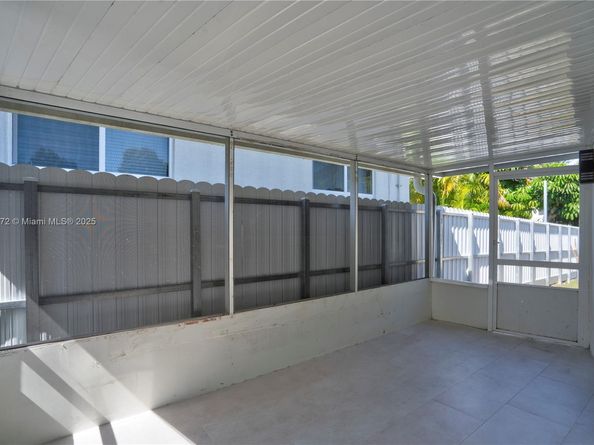 175 NE 120th St, North Miami FL 33161
