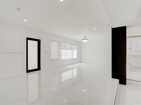 175 NE 120th St, North Miami FL 33161