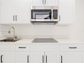 175 NE 120th St, North Miami FL 33161