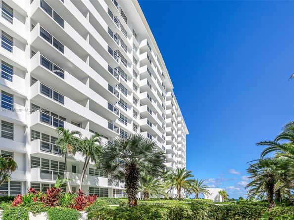 100 Lincoln Rd 502, Miami Beach FL 33139