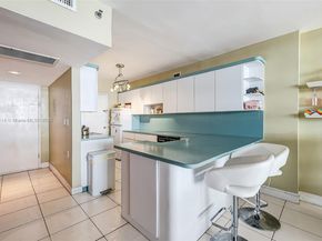 100 Lincoln Rd 502, Miami Beach FL 33139