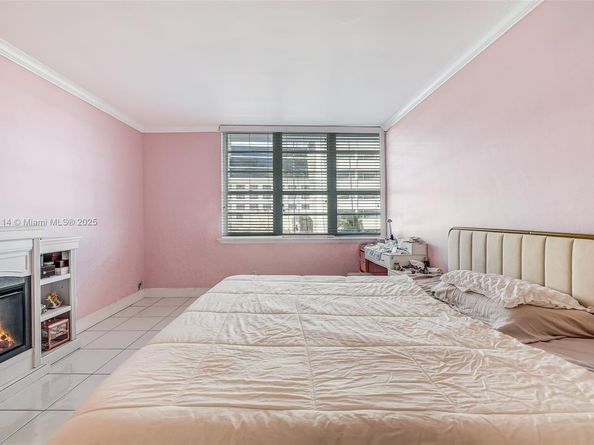100 Lincoln Rd 502, Miami Beach FL 33139