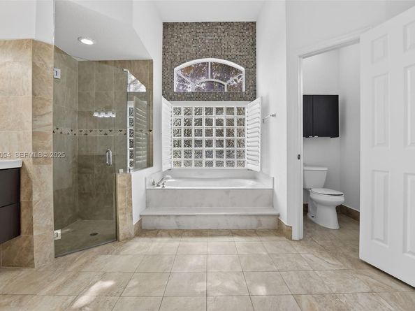 13715 NW 21st St, Pembroke Pines FL 33028