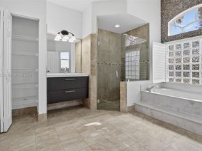 13715 NW 21st St, Pembroke Pines FL 33028