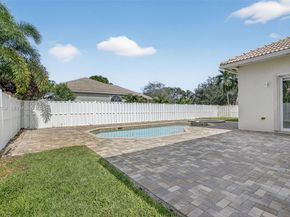 13715 NW 21st St, Pembroke Pines FL 33028