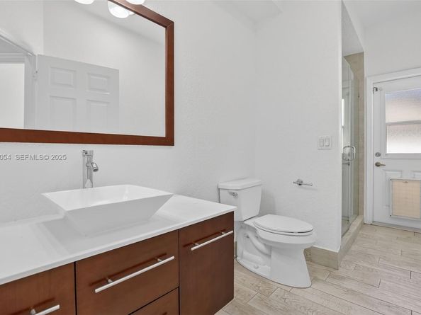 13715 NW 21st St, Pembroke Pines FL 33028