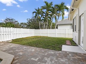 13715 NW 21st St, Pembroke Pines FL 33028