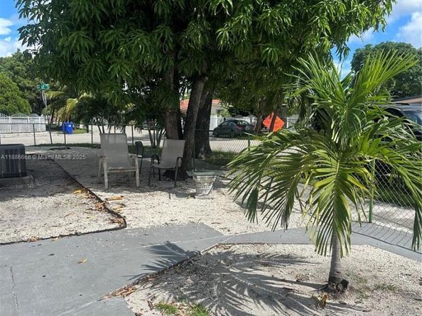 3500 NW 12th St, Miami FL 33125