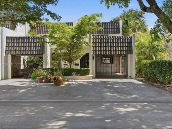 8886 SW 62nd Ter 8A, Miami FL 33173