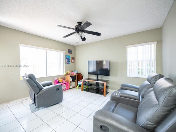 Undisclosed Address #A11875175, Miami FL 33193