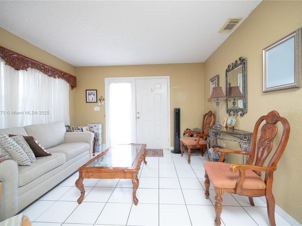 Undisclosed Address #A11875175, Miami FL 33193