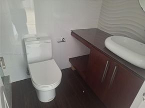 230 174th St 417, Sunny Isles Beach FL 33160