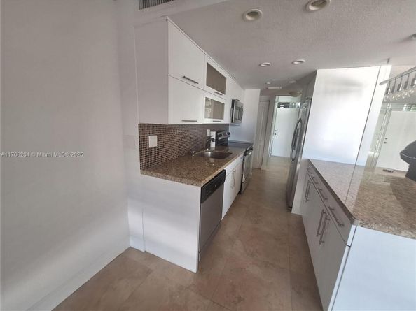 230 174th St 417, Sunny Isles Beach FL 33160