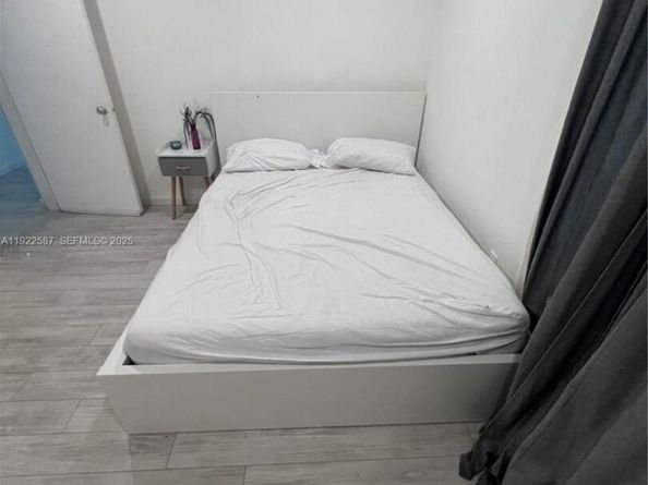 713 SW 7th Ave, Hallandale Beach FL 33009