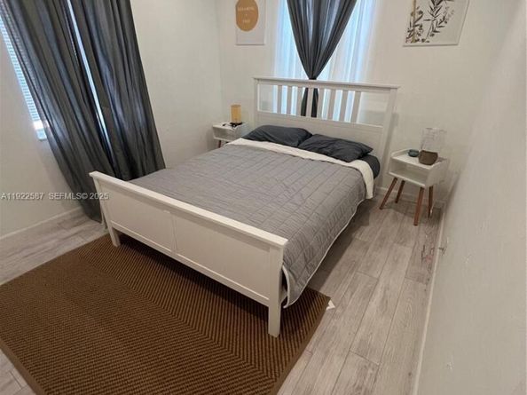 713 SW 7th Ave, Hallandale Beach FL 33009