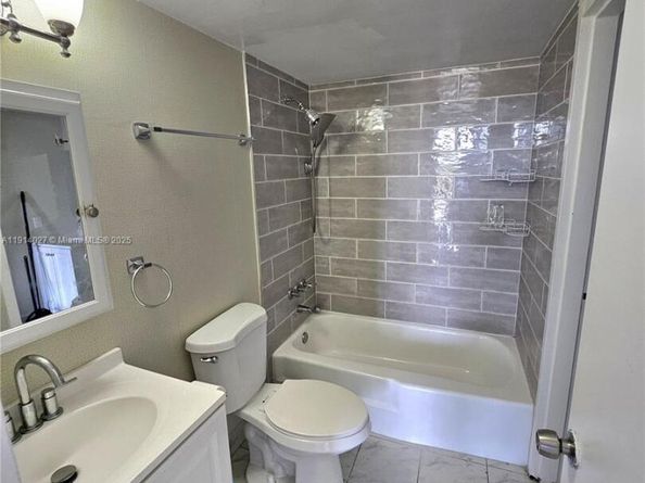 1800 NW 24th Ave 408, Miami FL 33125