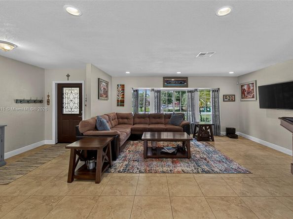 10751 SW 26th Ct, Davie FL 33328